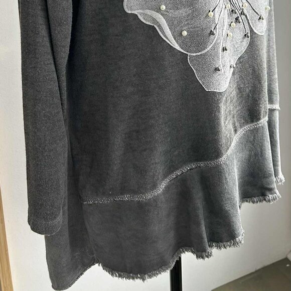 Bella Amore Italian Charcoal Jersey Tunic with Beaded Floral & Split-Back – US L - Picture 4 of 13